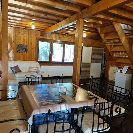 Bunloc House بيت للعطل براشوف