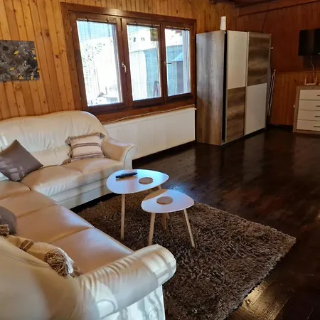 Bunloc House بيت للعطل