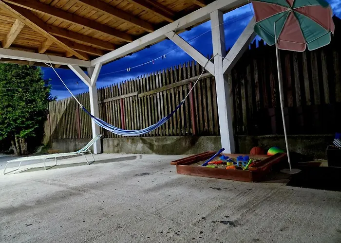 Bunloc House 度假居 *